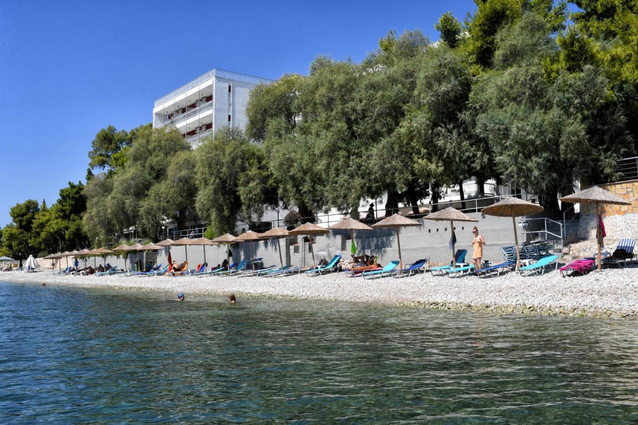 Siagas Beach Hotel Agioi Theodoroi Exteriör bild