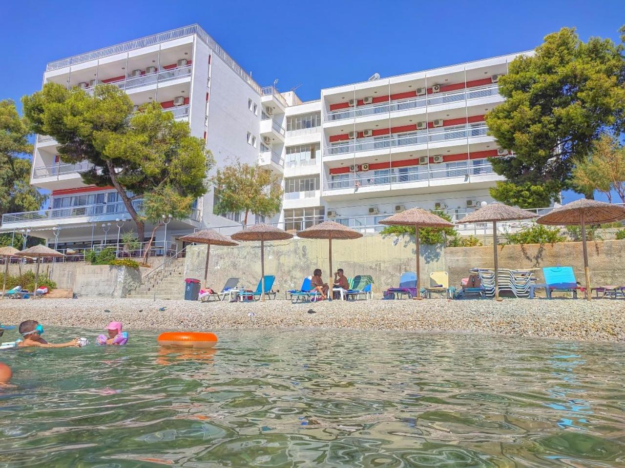 Siagas Beach Hotel Agioi Theodoroi Exteriör bild